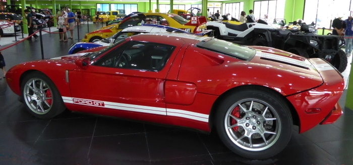 roter ford gt