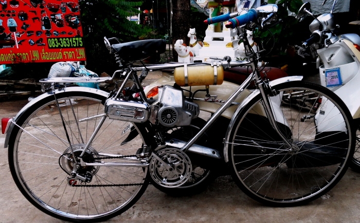 fahrrad auf picup umgebaut mit benzinantrieb