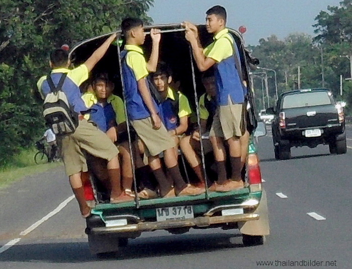 pickup schulbus schräglage