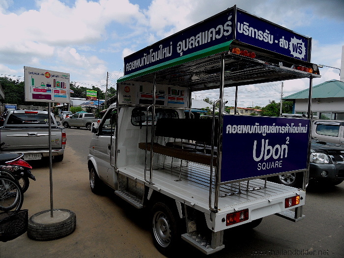 kleiner offener bus in ubon