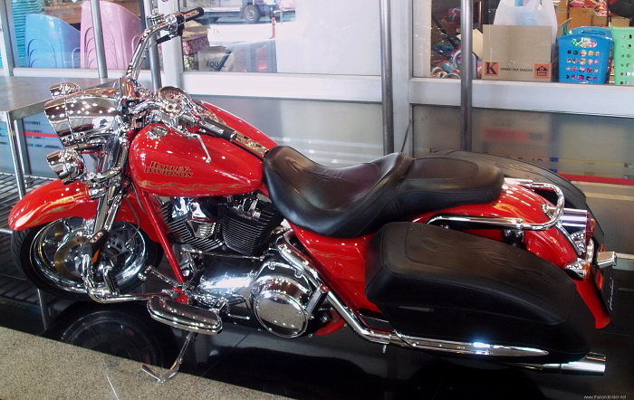 Bild Bike Harley rot ausstellung